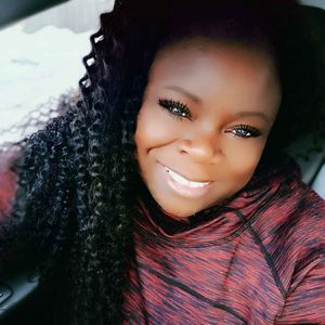 Meet your Posher, Simone